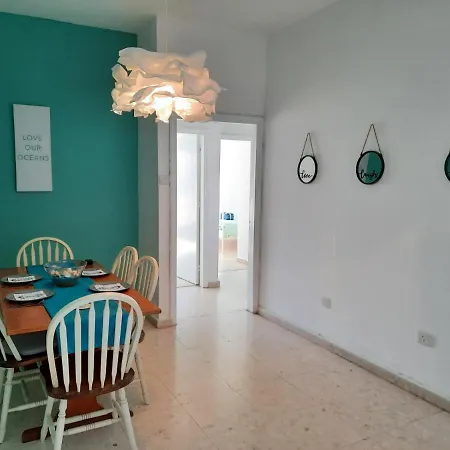Sea-esta Seaview Apartment, 200 Meters To The Appartement Larnaca