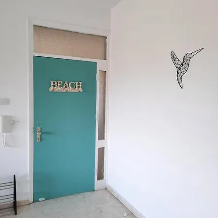 Sea-esta Seaview Apartment, 200 Meters To The * Larnaca