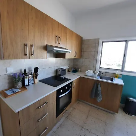 Sea-esta Seaview Apartment, 200 Meters To The