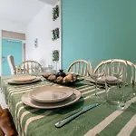 Sea-esta Seaview Apartment, 200 Meters To The Larnaca