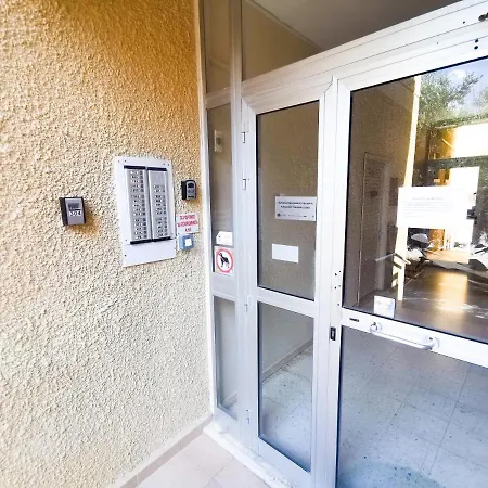 Sea-esta Seaview Apartment, 200 Meters To The لارنكا