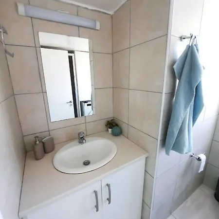 Sea-esta Seaview Apartment, 200 Meters To The * لارنكا