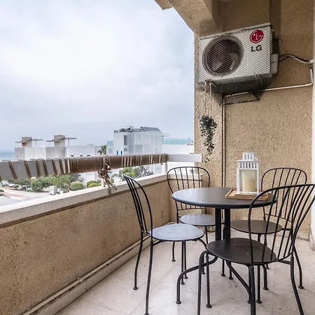 Lejlighed Sea-esta Seaview Apartment, 200 Meters To The