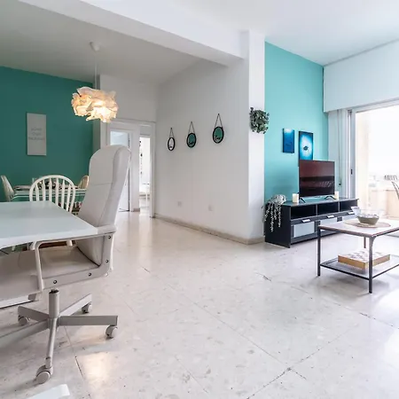 Sea-esta Seaview Apartment, 200 Meters To The *