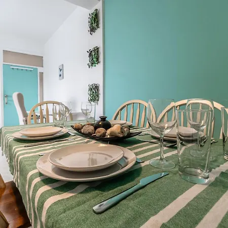 Sea-esta Seaview Apartment, 200 Meters To The Larnaca
